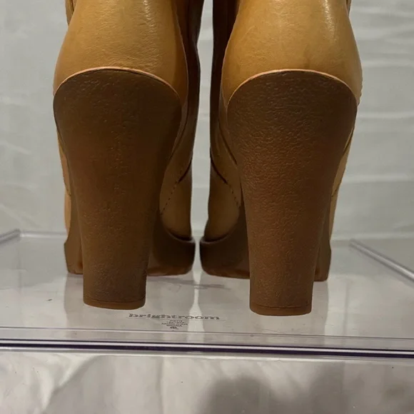 Tan Knee-High Leather Boots - Picture 7 of 10